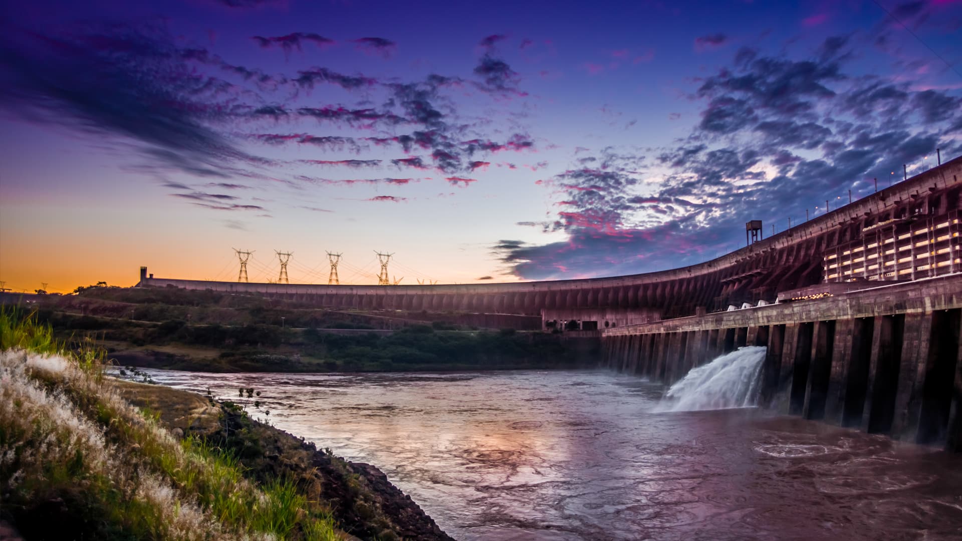 Barragem de Itaipu em passeio panoramico