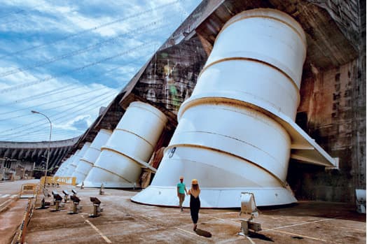 Estrutura externa da usina de Itaipu