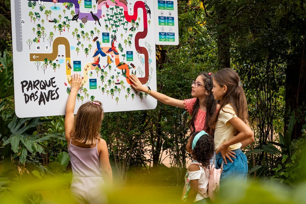 Trilha imersiva no Parque das Aves