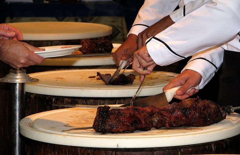 Apresentacao cultural da Rafain Churrascaria Show